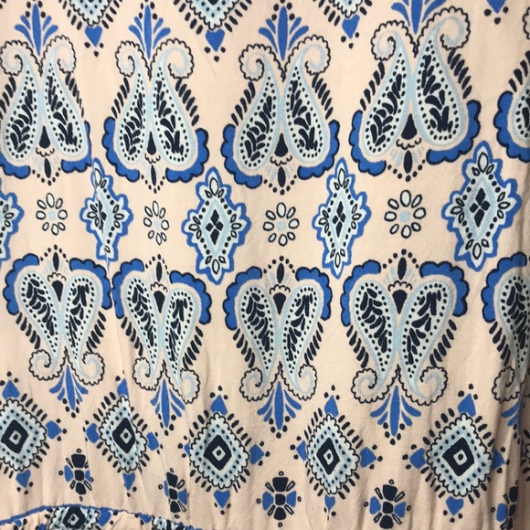 A patterned romper - Picture 2 of 3